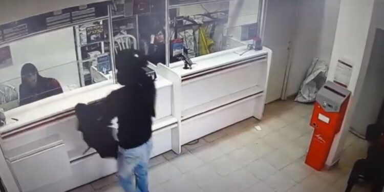 מאסר מופחת לשודד סניף דואר