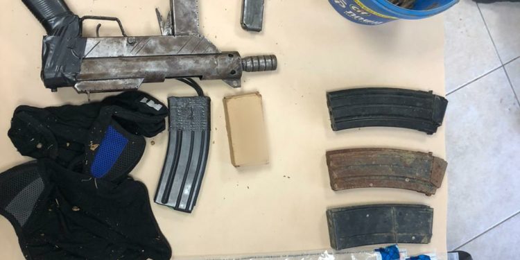 החזקת אמל"ח במגזר הערבי: כתב אישום נגד בן 17 מקלנסווה בחשד להחזקת נשק ותחמושת