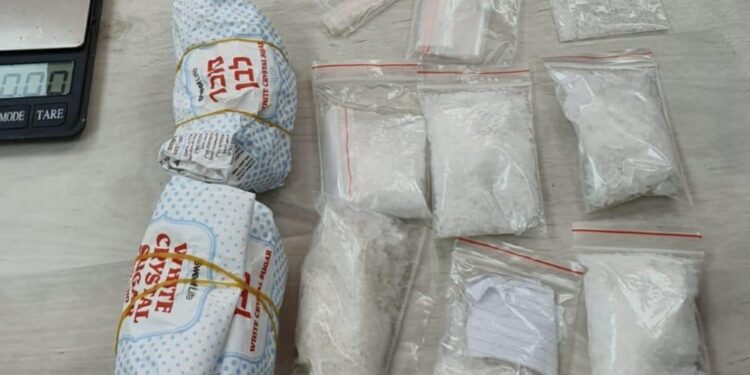 נתב"ג: סוכלה הברחת  3 ק"ג מתאמפטמין (אייס) ארוז בתוך שקיות קפה