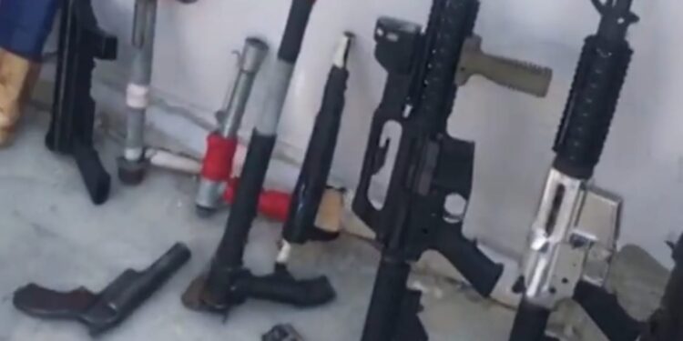 גל מעצרים בחיפה והקריות: 23 חשודים בעבירות אמל"ח: כלי נשק, רימונים וסמים נתפסו