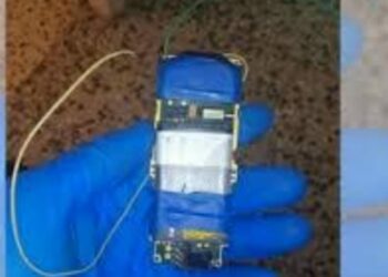 הפשיעה במגזר הערבי: צעיר ניסה להשליך מטען חבלה לעבר משאית והמטען התפוצץ בידיו