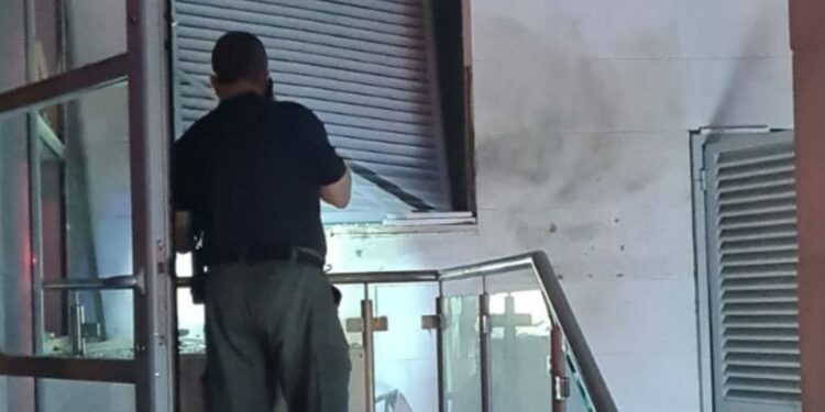 מטען חבלה התפוצץ ברחוב נעמי שמר בחולון: אין נפגעים בנפש