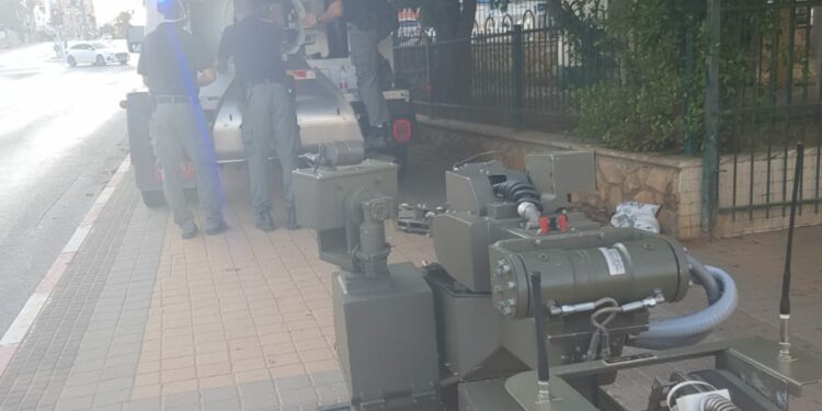 נחשפה מעבדה להכנת מטעני חבלה בבניין מגורים בחדרה: חשוד נעצר