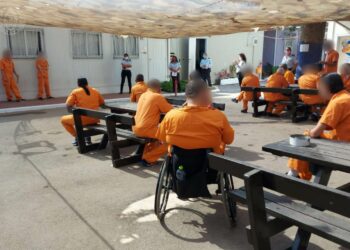 "ראשי ארגוני פשע יריבים מתקשרים בכלא למען מחאת האסירים": מאות הצטרפו לשביתת הרעב