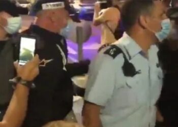 כתב אישום נגד סנ"צ ניסו גואטה: הדף מפגין נגד ראש הממשלה והכה בעוצמה צלם עיתונות