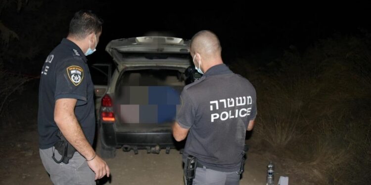 בצעד חריג המשטרה מבקשת עזרה בלכידת חשודים בחיסול שלושה גברים במטעים בתל דן