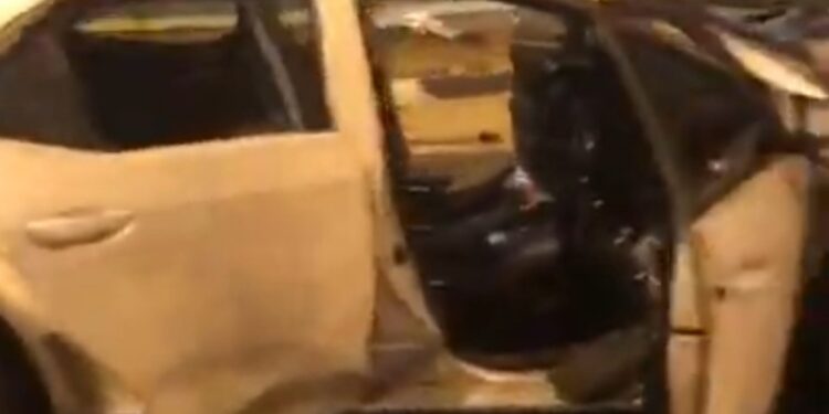 תיעוד: הרכב שהתפוצץ  ברחוב חיל התותחנים בראשל"צ: בן 50 נפצע קל