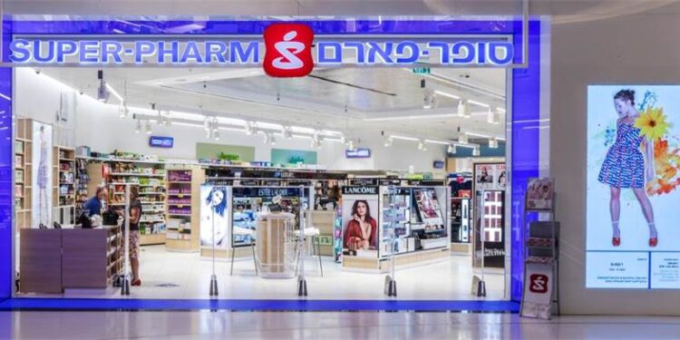 כנופיית גנבים "רוקנו" מוצרים מ- 8 סניפי "סופר פארם" בת"א והמרכז בשווי 80,000 ש"ח