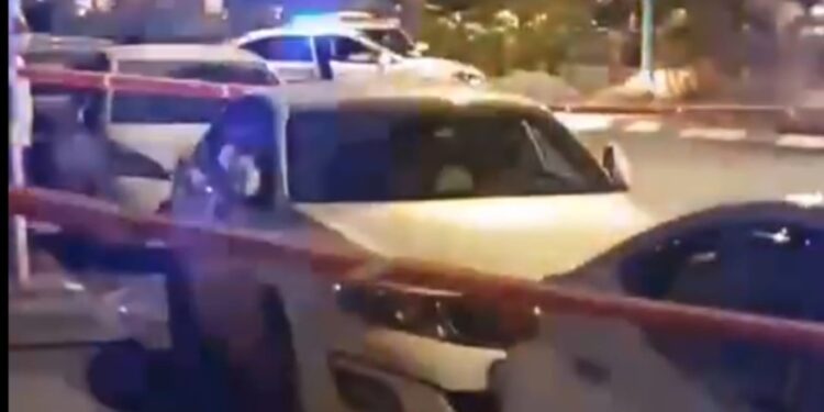 ראשוני: שני צעירים נפצעו מירי ברמלה: פונו עצמאית לבית חולים