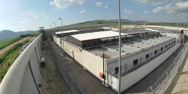 ראשוני: 6 אסירים נמלטו הלילה מכלא גלבוע בצפון – הנסיבות נבדקות