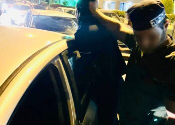 כנופית גובי חובות בשוק האפור נעצרו לאחר שהציתו דירה של חייב בחולון