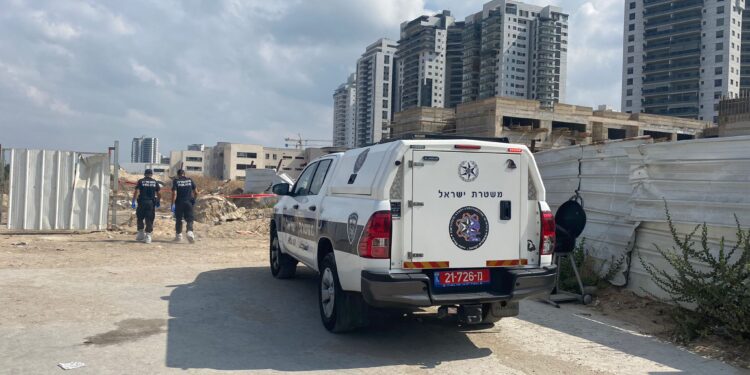 חשד לרצח בקרית מוצקין: גופת אישה שנקברה באדמה נמצאה סמוך לחי פארק