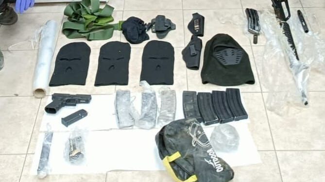 נצרת: חוליה שהתכוונו לבצע חיסול בירי במסגרת סכסוך משפחות נתפסו עם נשקים