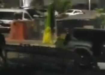 תיעוד: רעולי פנים עקרו כספומט בשדרות באמצעות ג'יפ. העמיסו ונמלטו