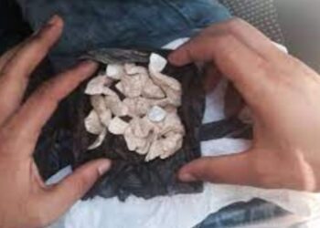 תושב לוד חשוד שברח משוטרים והשליך מרכבו אלפי מנות של הירואין