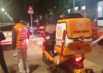 מוכר למשטרה נפצע קשה בניסיון חיסול בירי בנתניה