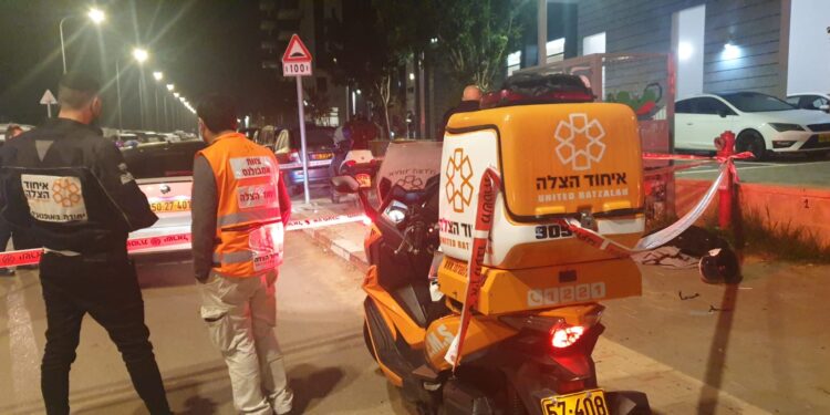 מוכר למשטרה נפצע קשה בניסיון חיסול בירי בנתניה