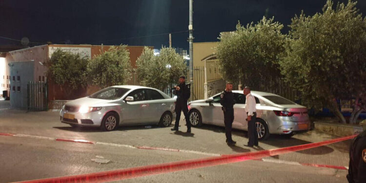 סכסוך המשפחות בכפר בענה: צעיר נורה למוות ברכבו בכפר