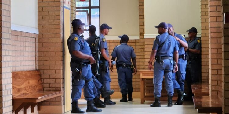 הוארך מעצרו של יניב בן סימון בבית משפט ביוהנסבורג -פרטים חדשים על המעצר