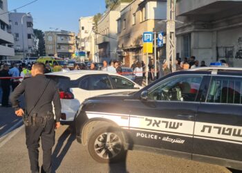 צעיר מנצרת נורה בראשו בעת שישב במסעדה בחיפה