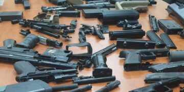 עוספייה: אותרה מעבדת הסבה של רובי ואקדחי איירסופט יועדו להסבה לנשק חם