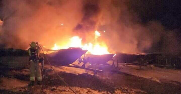 חשד לניסיון גביית פרוטקשן: 5 כלי שיט הוצתו בחוף מגדל בטבריה