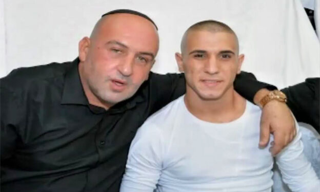 העבריין אבי ביטון שוב מסתבך: חשוד במעורבות בהצתת רכב באור עקיבא