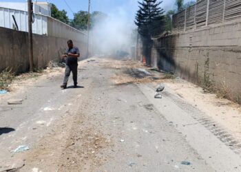 דיווח ראשוני: פיצוץ ברכב מסחרי בשכונת הרכבת בלוד: ישנם פצועים