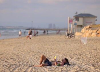 חוף הים בחיפה. תקיפה אכזרית צילום: פלאש 90