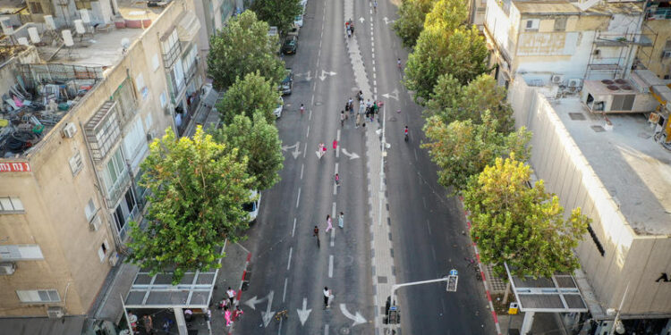 רחובות. הפרויקט נתקע, והעבריינים נכנסו לתמונה צילום: פלאש 90