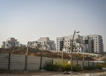 אתר בנייה. הקבלן לא שילם והעבריינים גרמו נזק צילום: פלאש 90